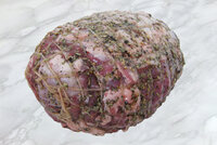 Lamm-Rosmarin-Braten, gerollt